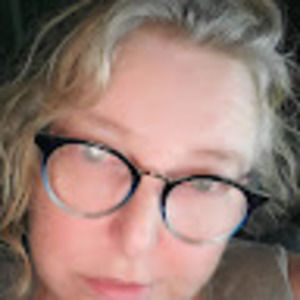 Meet your Posher, Alyson